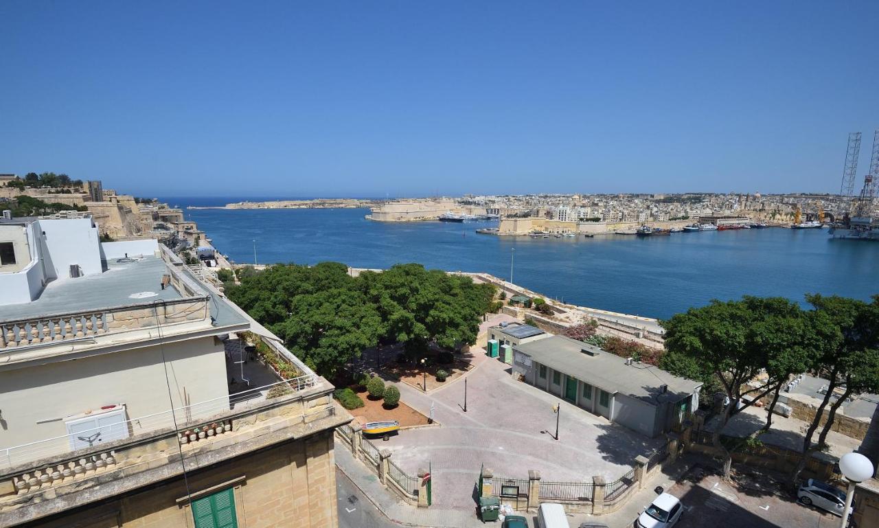 Grand Harbour * Il-Furjana